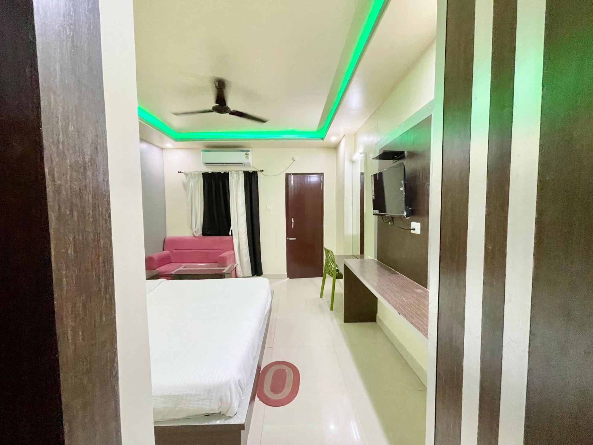 Hotel Trends In ปูรี ภายนอก รูปภาพ