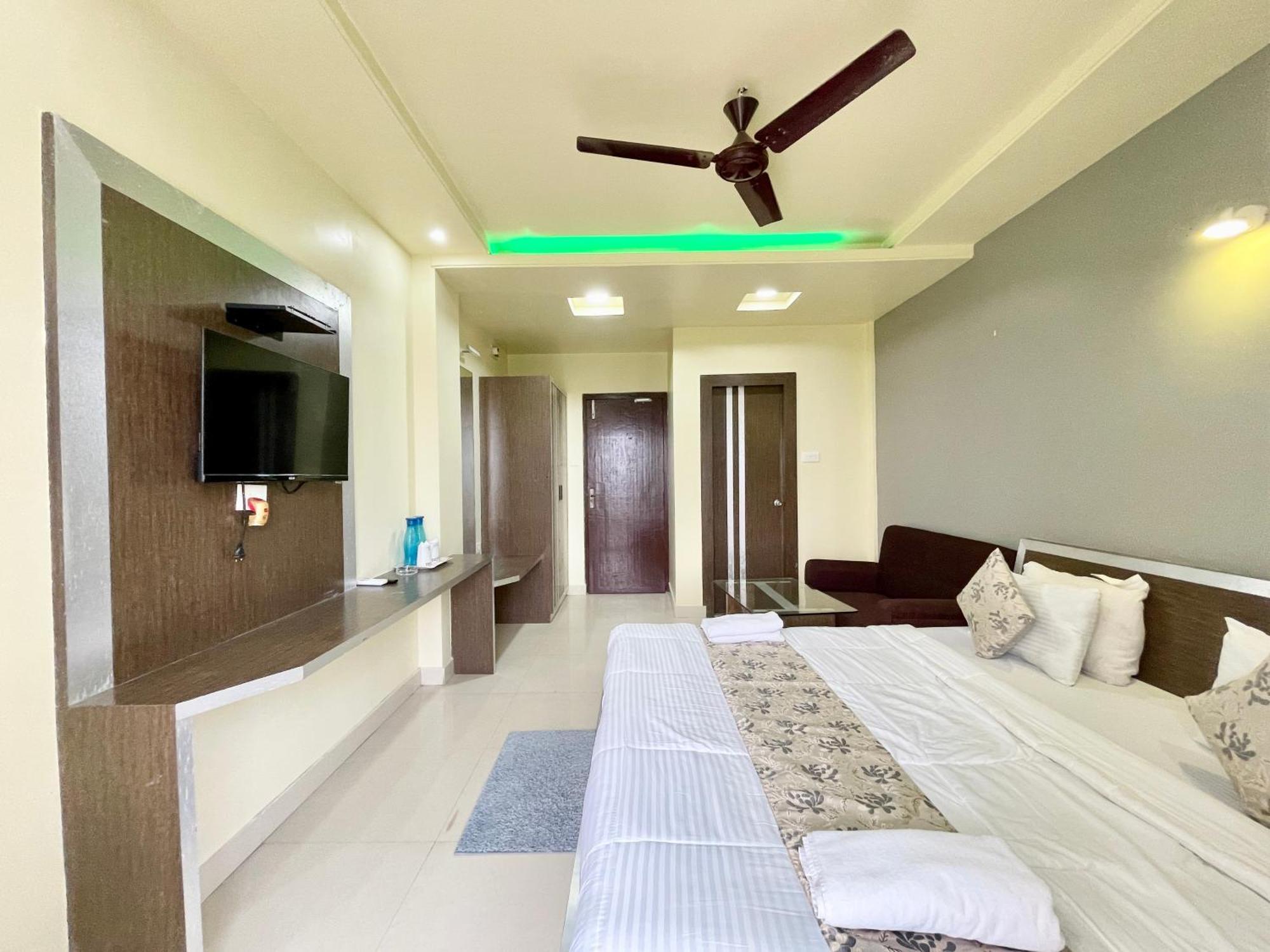 Hotel Trends In ปูรี ภายนอก รูปภาพ